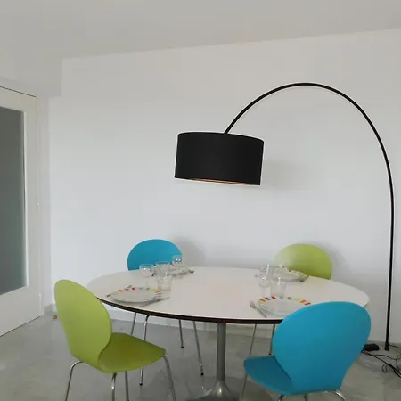 Bright 1-bedroom 'les Alizees' With Air Conditioning And Parking * Juan-les-Pins