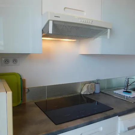 Apartment Bright 1-bedroom 'les Alizees' With Air Conditioning And Parking