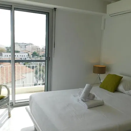 Bright 1-bedroom 'les Alizees' With Air Conditioning And Parking *
